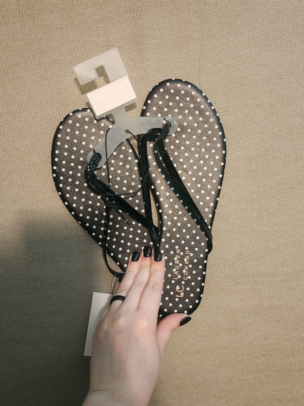 NWT Lauren Conrad Black Polka Dot Flip Flop Sandals Women's Size 7 Summer Beach